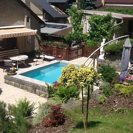 Na Louckach U Lesa アパート *